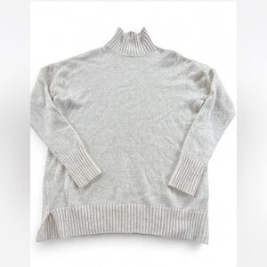 GAP Light Gray oversized Wool Turtleneck Sweater XS